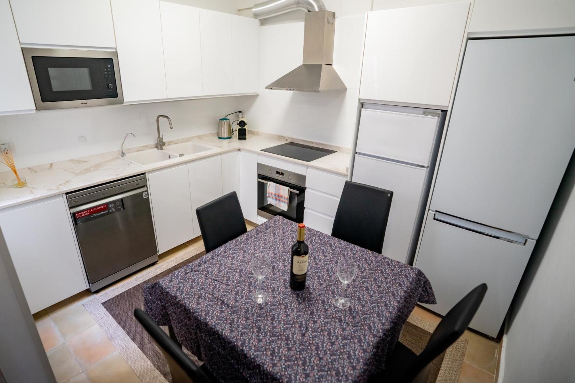 Casa Julio - Alcala Complete Coastal Retreat - Entire Apartment - 3 Min Walk From The Ocean - Shared Entrance With Host Exterior photo
