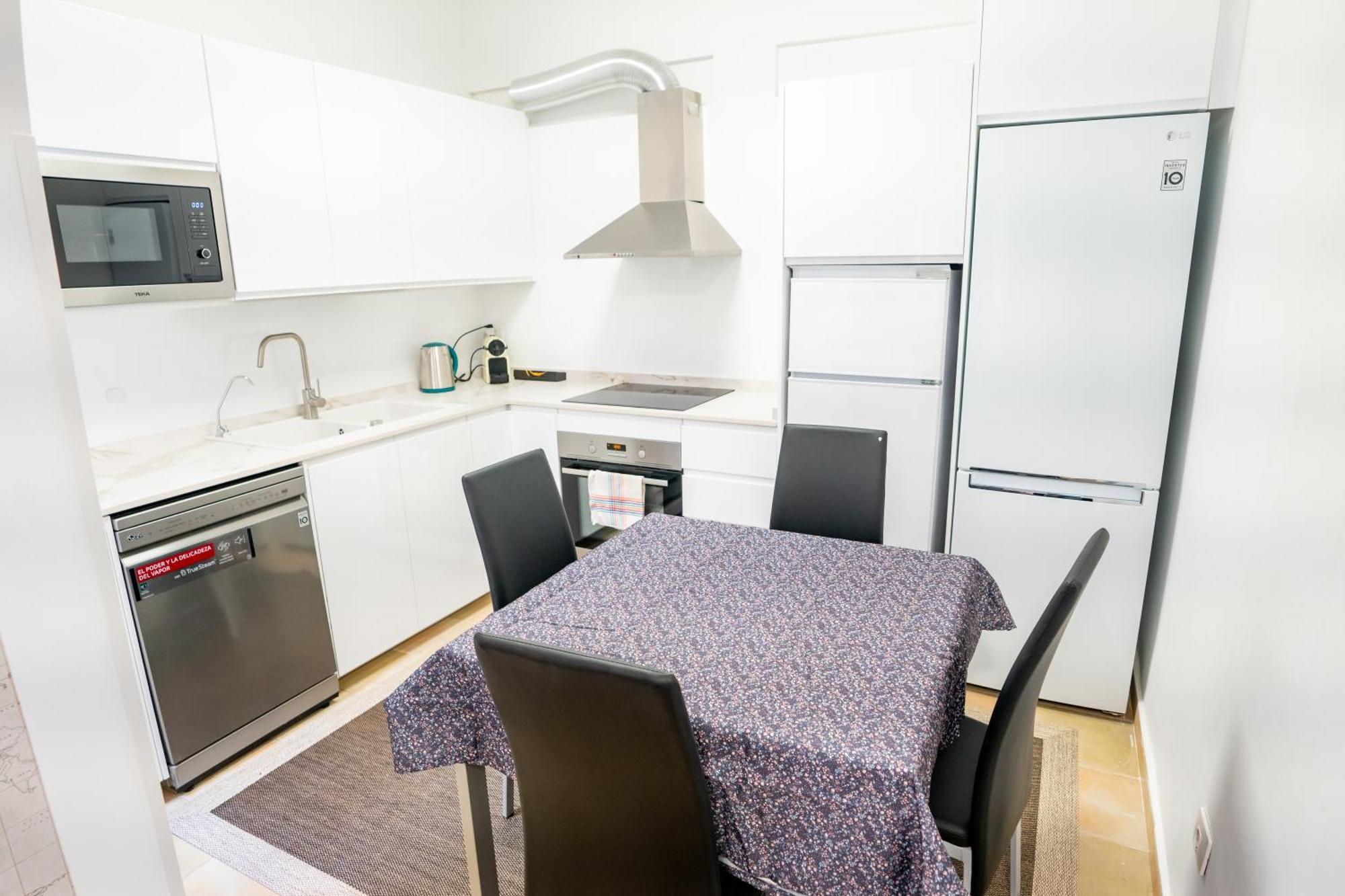 Casa Julio - Alcala Complete Coastal Retreat - Entire Apartment - 3 Min Walk From The Ocean - Shared Entrance With Host Exterior photo